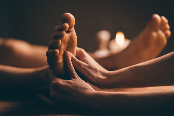 Quelle huile de massage pour les pieds choisir ?